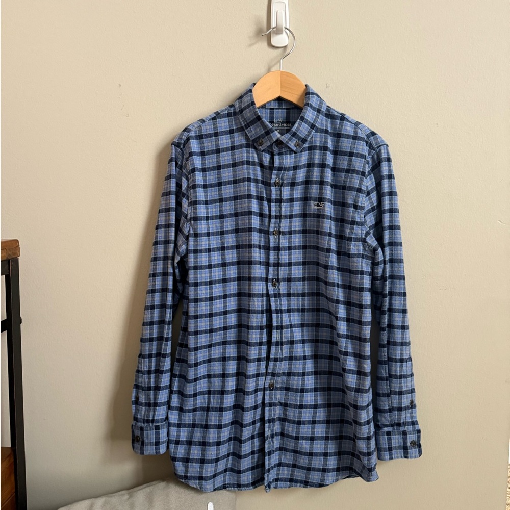 Vineyard Vines Boys Flannel Button Down. Size M.